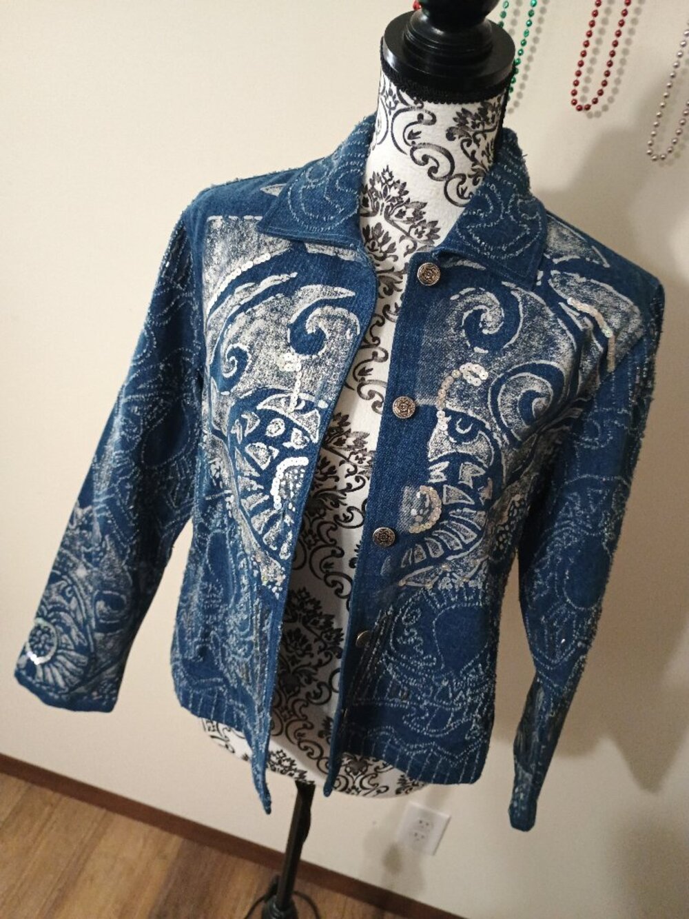 Sandy Starkman Textured Embellished Jean Jacket Small